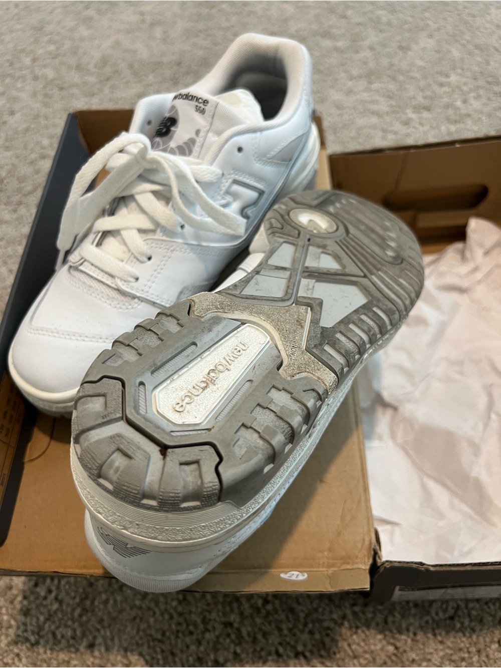 New Balance 550 White Low-Top Sneakers - Picture 4 of 9